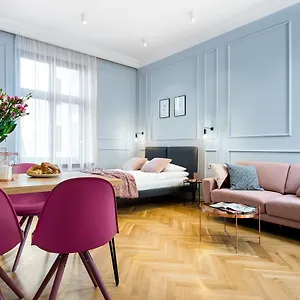 P&j Luxury Krakau